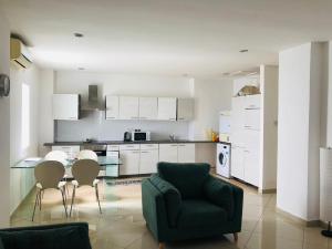 2 bedroom Apartment For Rent Boundary Road East Legon Accra