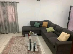 2 bedroom Apartment Short let Dzorwulu Accra