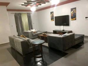 2 bedroom Apartment For Rent Dzorwulu Accra