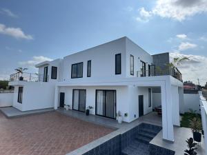 4 bedroom House For Sale White House East Legon Hills Accra