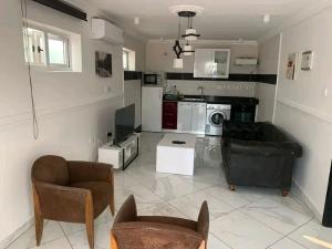 1 bedroom Apartment Short let Westlanf Ga East Municipal Accra