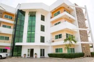 3 bedroom Apartment For Rent Close To Melcom Road Lagos Avenue East Legon Accra