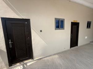 10 bedroom Hostel For Sale Loc=kumasi Boadi Around Dk Appiah Royal Hostel Area( Few Minute Walk) Kumasi Kumasi Metropolitan Ashanti