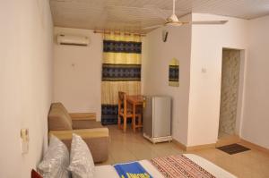 10 bedroom Hotel / Guest House For Sale Atimpoku Asuogyaman Eastern Region