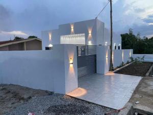 3 bedroom Hostel For Sale Asokore Mampong Kumasi Asokore Mampong. Kumasi Metropolitan Ashanti