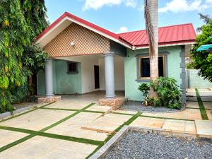 5 bedroom House For Sale Ashaley Botwe Nanakrom Ashaley Botwe Adenta Municipal Accra