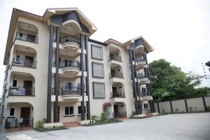 3 bedroom Apartment For Rent Tesano Accra
