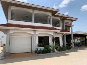 3 bedroom House Short let Adjiringanor East Legon Accra
