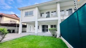 4 bedroom Townhouse For Rent Labone Labadi-Aborm Accra