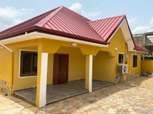 3 bedroom Detached Bungalow For Sale Adjen Kotoku Onion Market Area Ghana Accra Metropolitan 