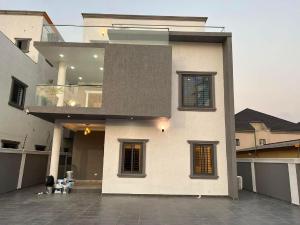 5 bedroom House For Sale Mile 7 Achimota Accra