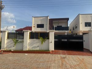 5 bedroom House For Sale Kwanwoma On Ahodwo Sokoban Road. Kumasi Metropolitan Ashanti