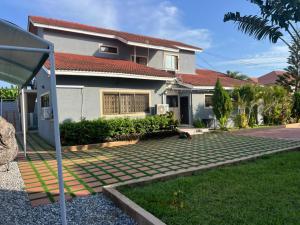 8 bedroom House For Sale New Weija Choice Area Weija Ga South Municipal Accra