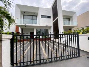 3 bedroom Semi detached Duplex For Sale Dome Ga East Municipal Accra