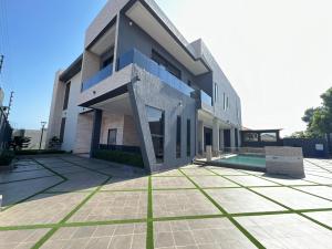 7 bedroom House For Sale Spintex Accra