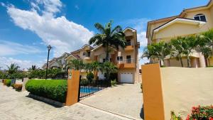5 bedroom Townhouse For Rent Cantonments Accra