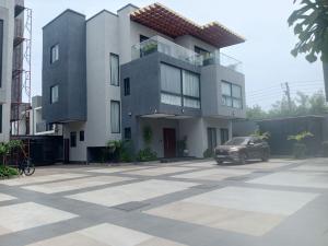 Townhouse For Rent Roman Ridge Ridge Airport Residential Area Accra