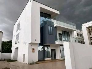 5 bedroom Townhouse For Sale Airport Residential Area Accra