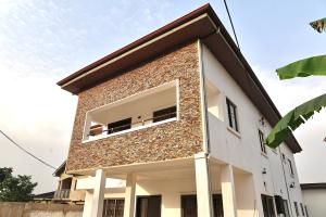 6 bedroom House For Sale oyibi. Accra